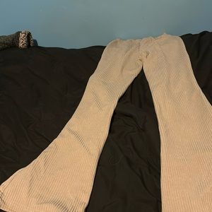 Green flare leggings with a very thick material!!!